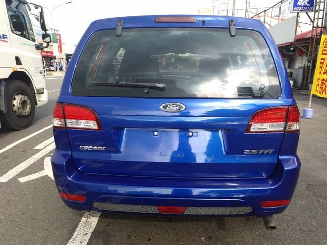 2013年式福特ESCAPE 2.3 代步休旅車  第6張相片