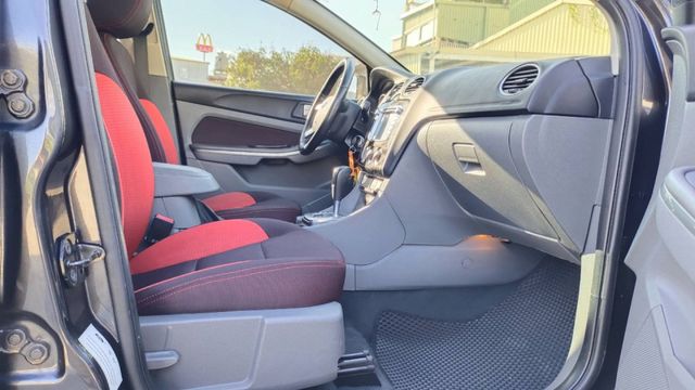 12年福特FOCUS 2.0小改款 頂級五門掀背 全車原鈑件  第13張相片
