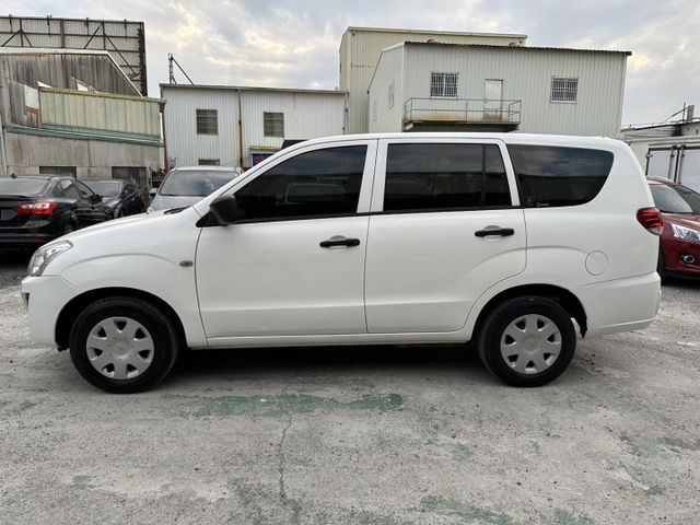 出清特賣~18年中華ZINGER 2.4商用休旅車 載人載貨都合適  第4張相片