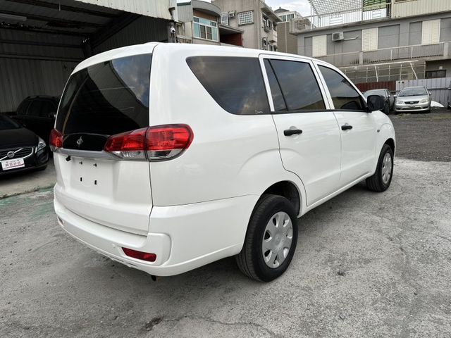 出清特賣~18年中華ZINGER 2.4商用休旅車 載人載貨都合適  第7張相片