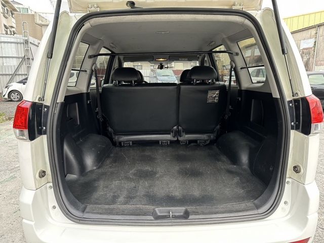 出清特賣~18年中華ZINGER 2.4商用休旅車 載人載貨都合適  第12張相片