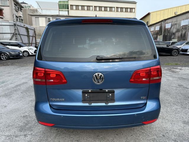 福斯TOURAN 1.6TDI 正7人座 全車原鈑件 升級安卓機  第6張相片