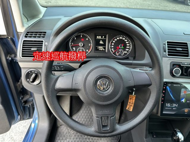 福斯TOURAN 1.6TDI 正7人座 全車原鈑件 升級安卓機  第14張相片