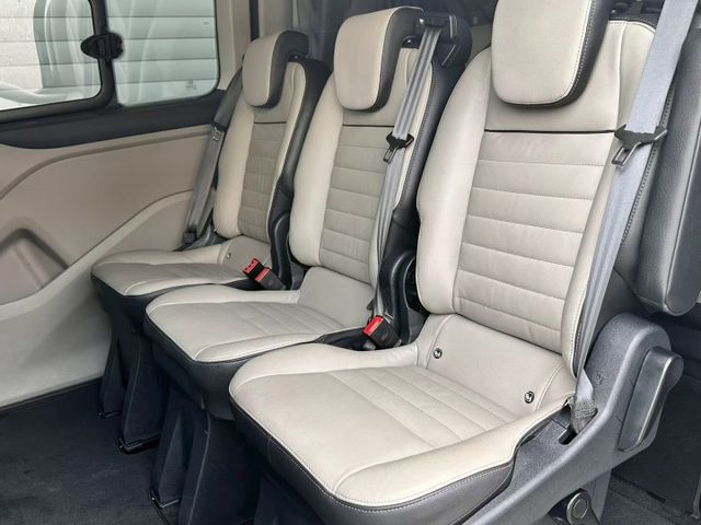 FORD 旅行家2.0柴油 豪華版  第10張相片