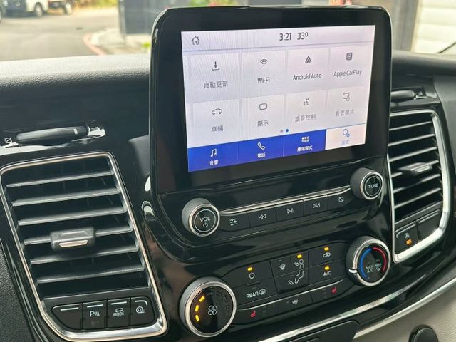 FORD 旅行家2.0柴油 豪華版  第19張相片