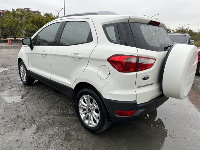 特價出清14年福特ECOSPORT 1.5經濟可愛小休旅 低里程  第5張相片