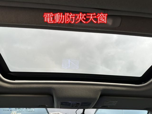特價出清~馬自達3 五門2.0頂級天窗 I-KEY 升級安卓機  第17張相片