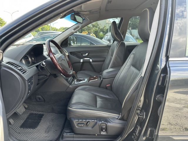 VOLVO XC90 D5總裁版 正7人座 AWD四驅LSUV  第9張相片