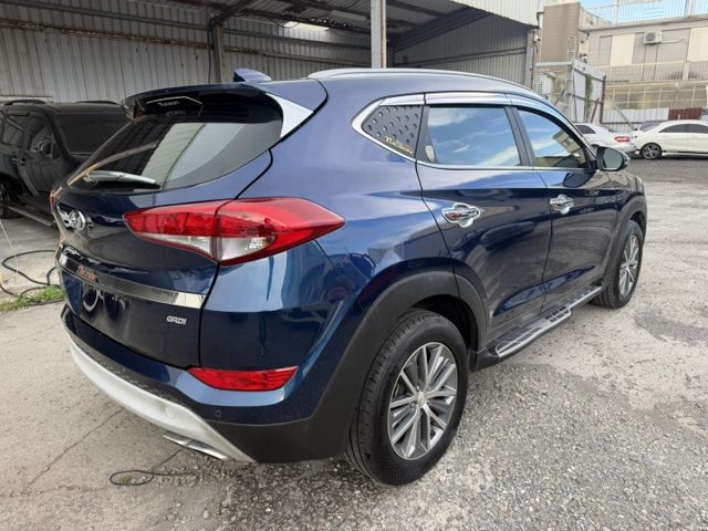 2016年現代TUCSON 2.0柴油 I-KEY 升級安卓機 全車原鈑件  第6張相片