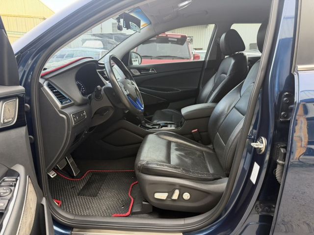 2016年現代TUCSON 2.0柴油 I-KEY 升級安卓機 全車原鈑件  第8張相片