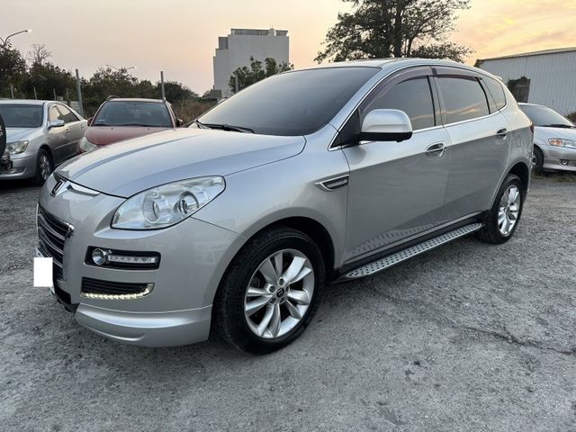 特價出清~13年納智捷U7 2.2T渦輪增壓 還景系統 升級導航 全車原鈑  第1張相片