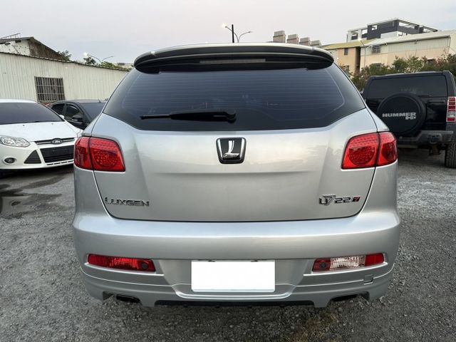 特價出清~13年納智捷U7 2.2T渦輪增壓 還景系統 升級導航 全車原鈑  第6張相片