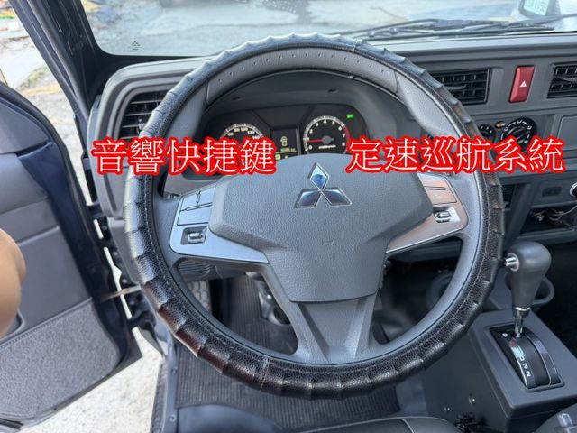 僅跑6千公里 2022年中華得利卡 自排 2.4商用貨車 升降尾門  第11張相片