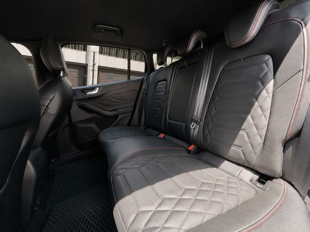 FORD福特 FOCUS WAGON  第4張相片