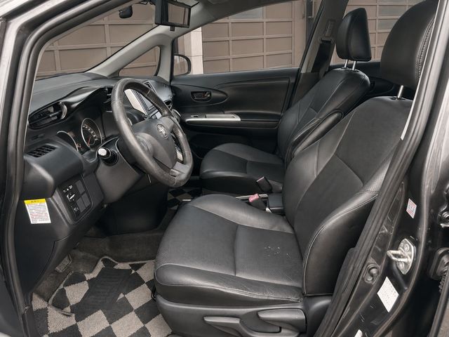 TOYOTA豐田 WISH  第3張相片