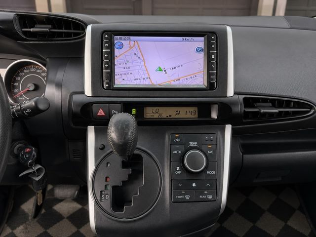 TOYOTA豐田 WISH  第8張相片