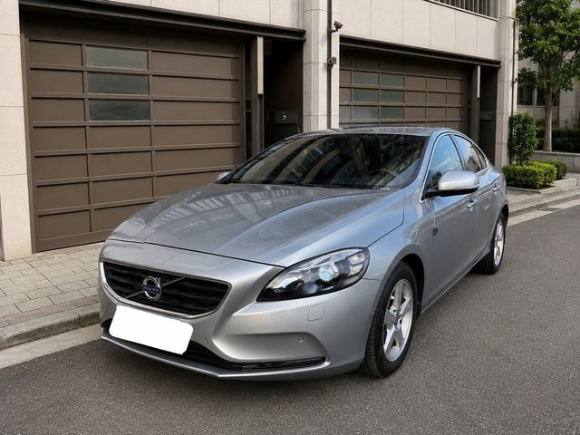 VOLVO富豪 V40  第1張相片