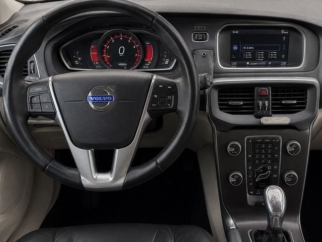 VOLVO富豪 V40  第3張相片