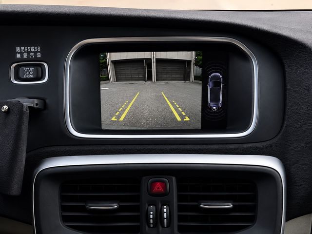 VOLVO富豪 V40  第7張相片