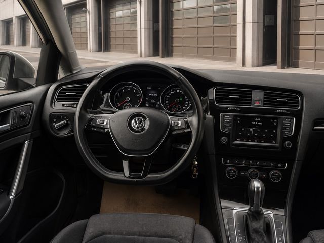 VOLKSWAGEN福斯 GOLF  第2張相片