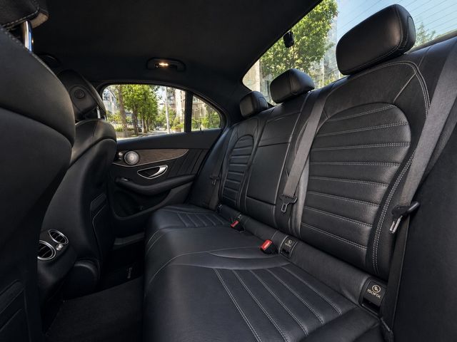 M-BENZ賓士 C300  第5張相片