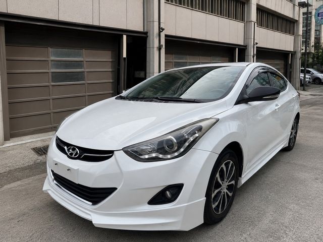 HYUNDAI現代 ELANTRA  第1張相片