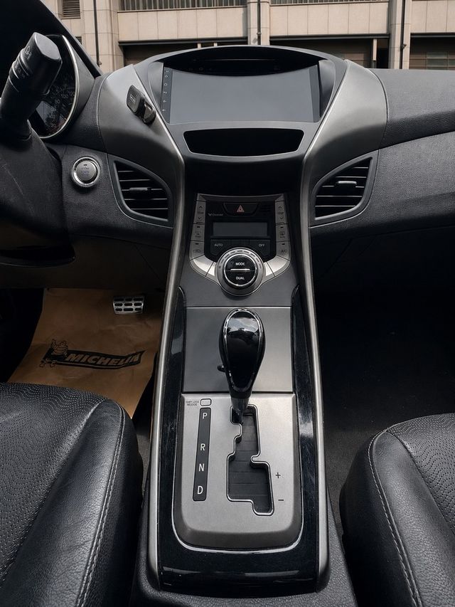HYUNDAI現代 ELANTRA  第6張相片