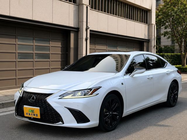 LEXUS凌志 ES300H  第1張相片