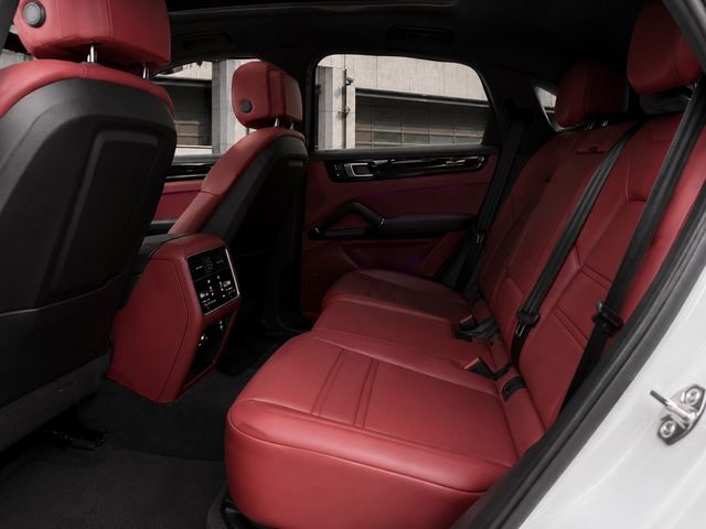 PORSCHE保時捷 CAYENNE  第4張相片