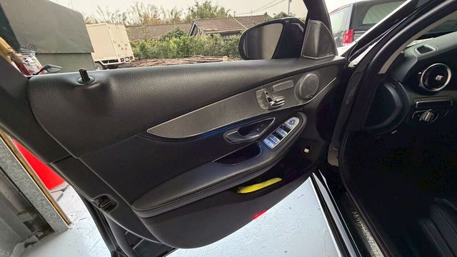 M-BENZ賓士 C300  第6張相片