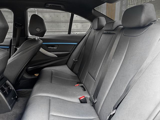 BMW寶馬 320I M SPORT  第13張相片