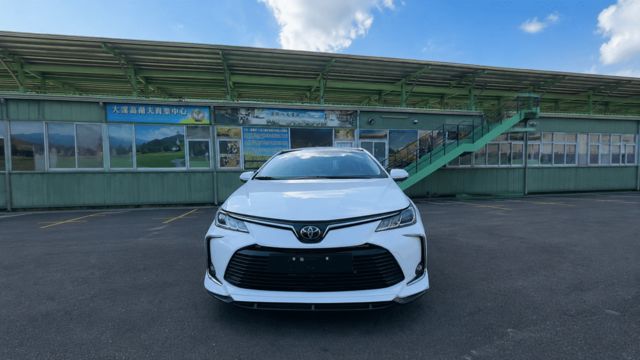 TOYOTA豐田 ALTIS  第3張相片