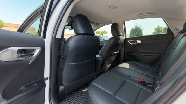 LEXUS凌志 CT200H  第8張相片