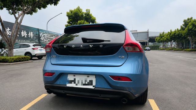 VOLVO富豪 V40  第2張相片