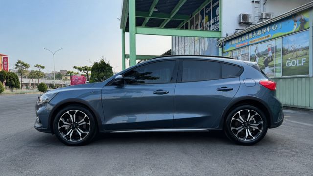 FORD福特 FOCUS ACTIVE  第4張相片
