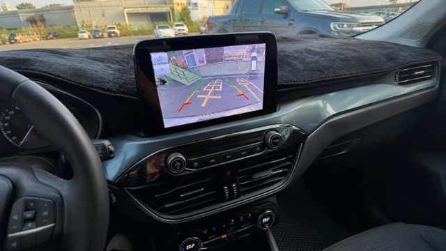 FORD福特 FOCUS ACTIVE  第10張相片
