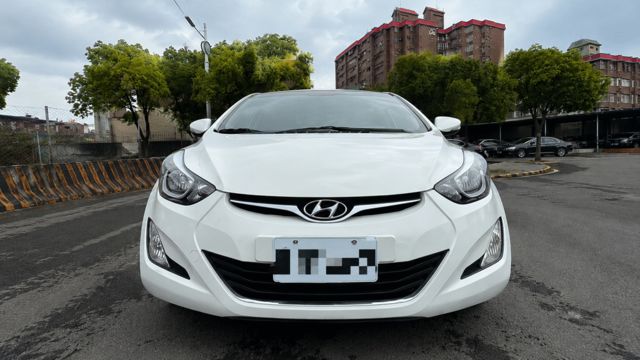 HYUNDAI現代 ELANTRA  第3張相片