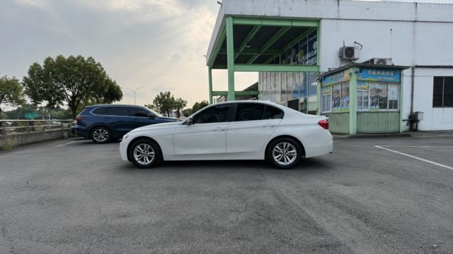 BMW寶馬 318I  第4張相片