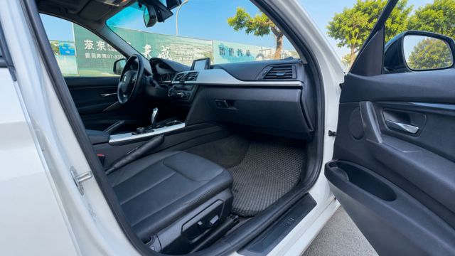 BMW寶馬 316I  第7張相片
