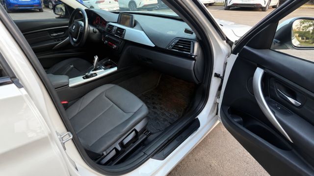 BMW寶馬 318D SEDAN  第7張相片