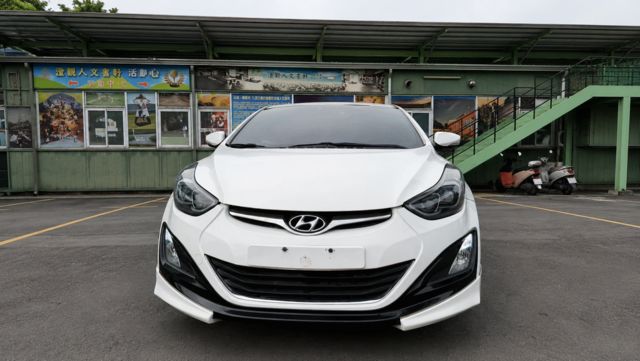 HYUNDAI現代 ELANTRA  第3張相片