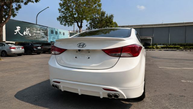 HYUNDAI現代 ELANTRA  第2張相片