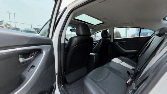 HYUNDAI現代 ELANTRA  第8張相片