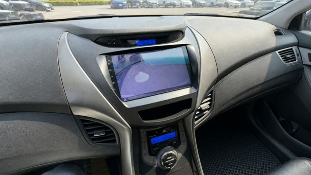 HYUNDAI現代 ELANTRA  第9張相片