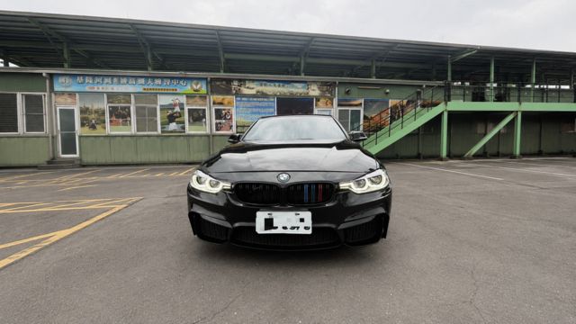 BMW寶馬 318D SEDAN  第3張相片