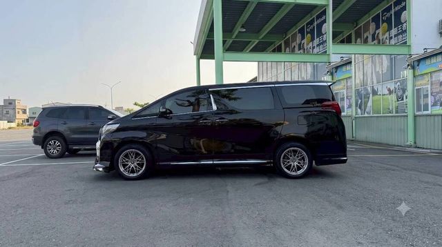 TOYOTA豐田 ALPHARD  第5張相片
