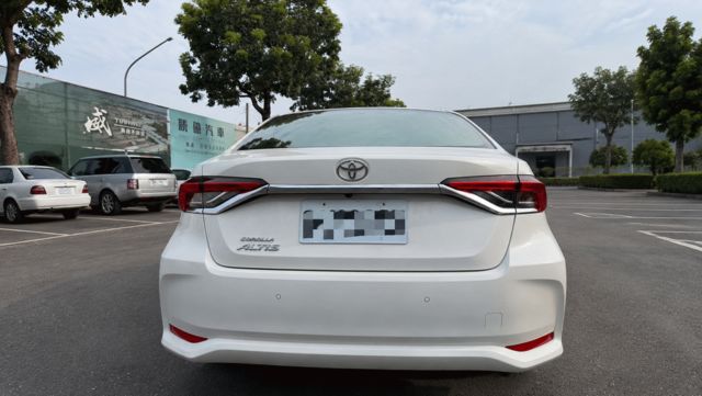TOYOTA豐田 ALTIS  第2張相片
