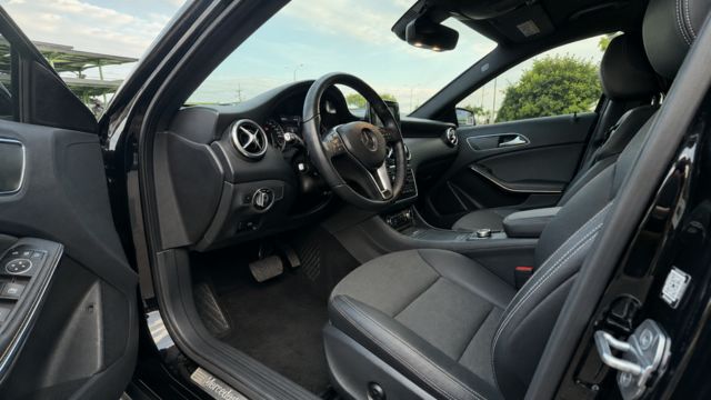 M-BENZ賓士 A180  第5張相片