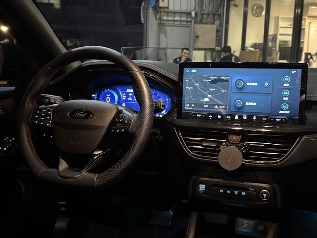FORD福特 FOCUS WAGON  第5張相片