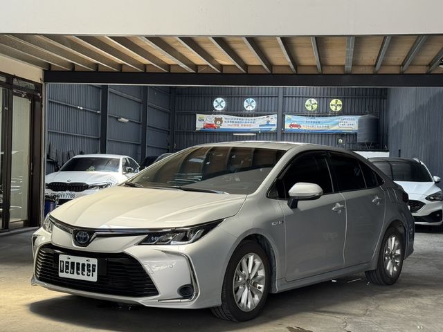 TOYOTA豐田 COROLLA ALTIS HYBRID  第1張相片